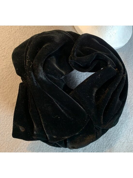 Vintage Black Velvet Womens Pillbox Hat With Layered Pleats Classic Chic Ladies main image 6